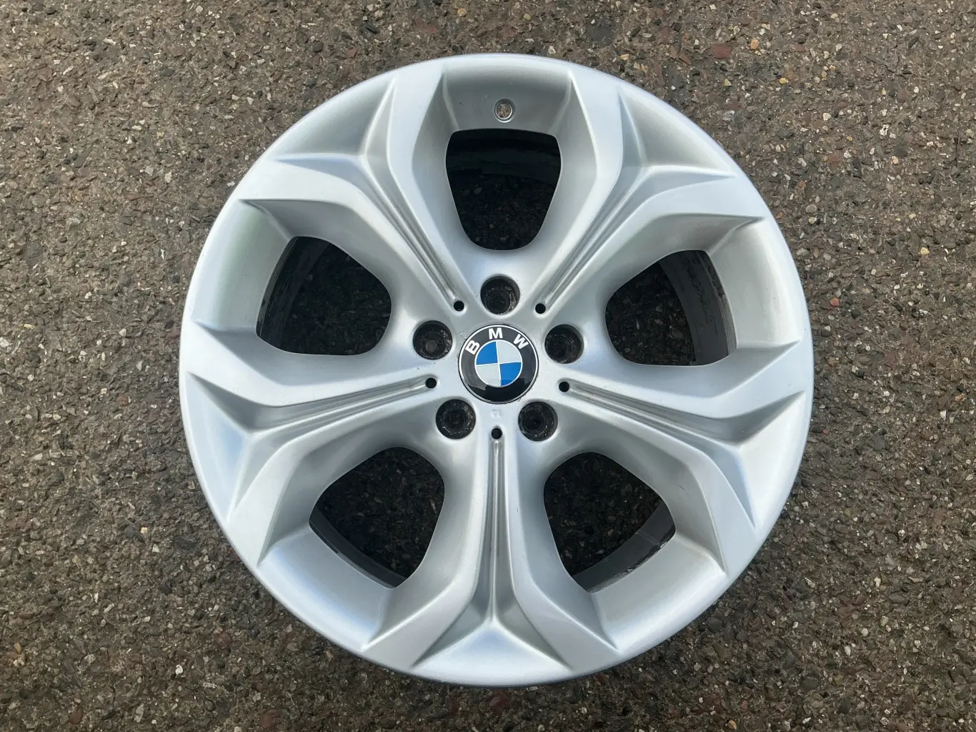 alu kolo BMW 19