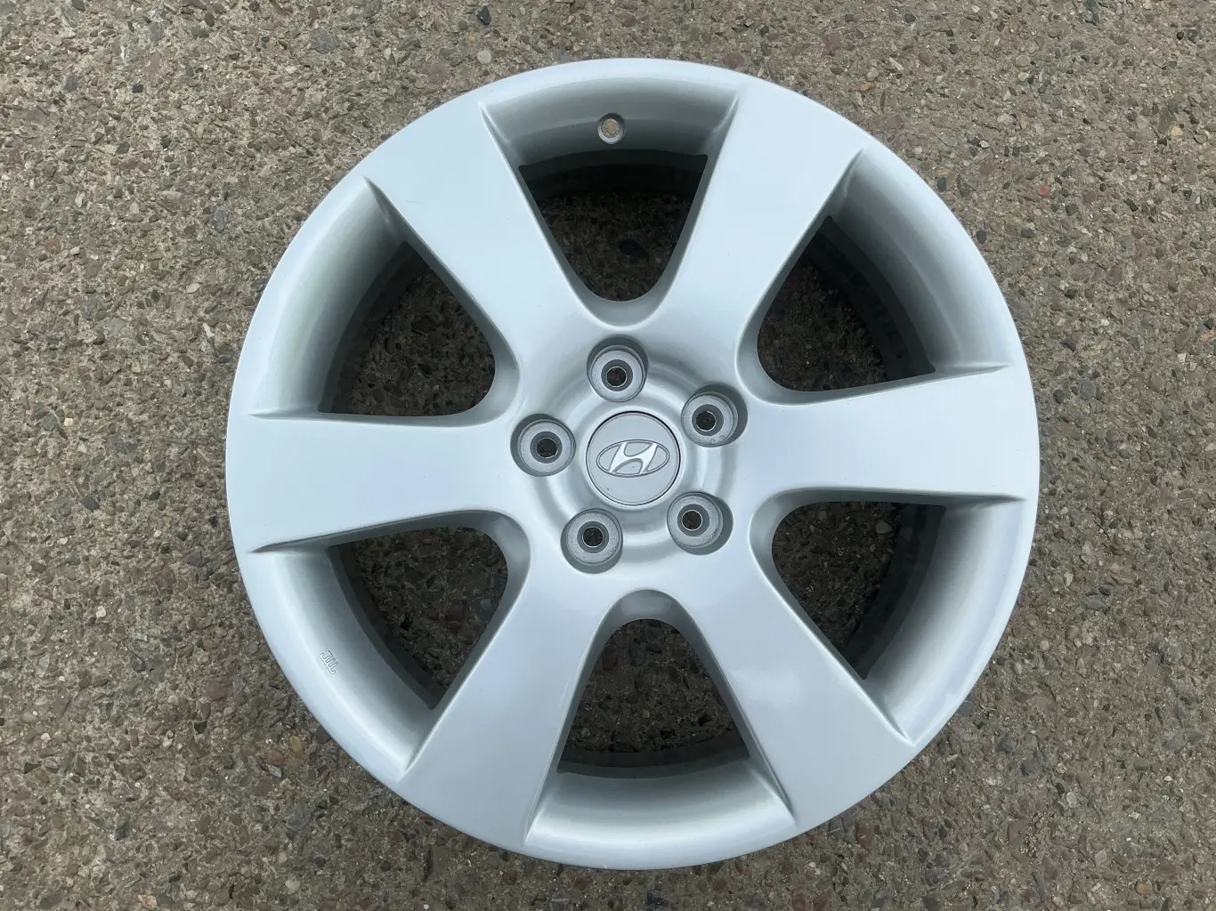 alu kola Hyundai 18