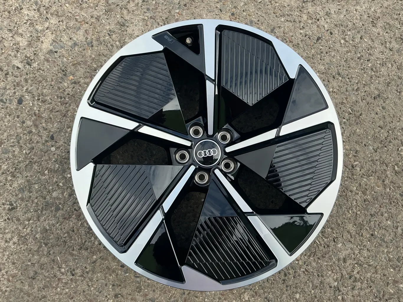 alu kolo Audi 21
