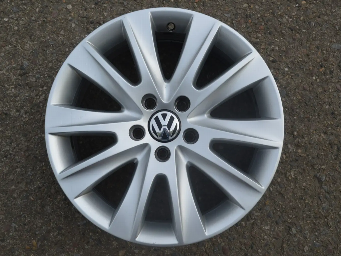 alu kola Volkswagen 17