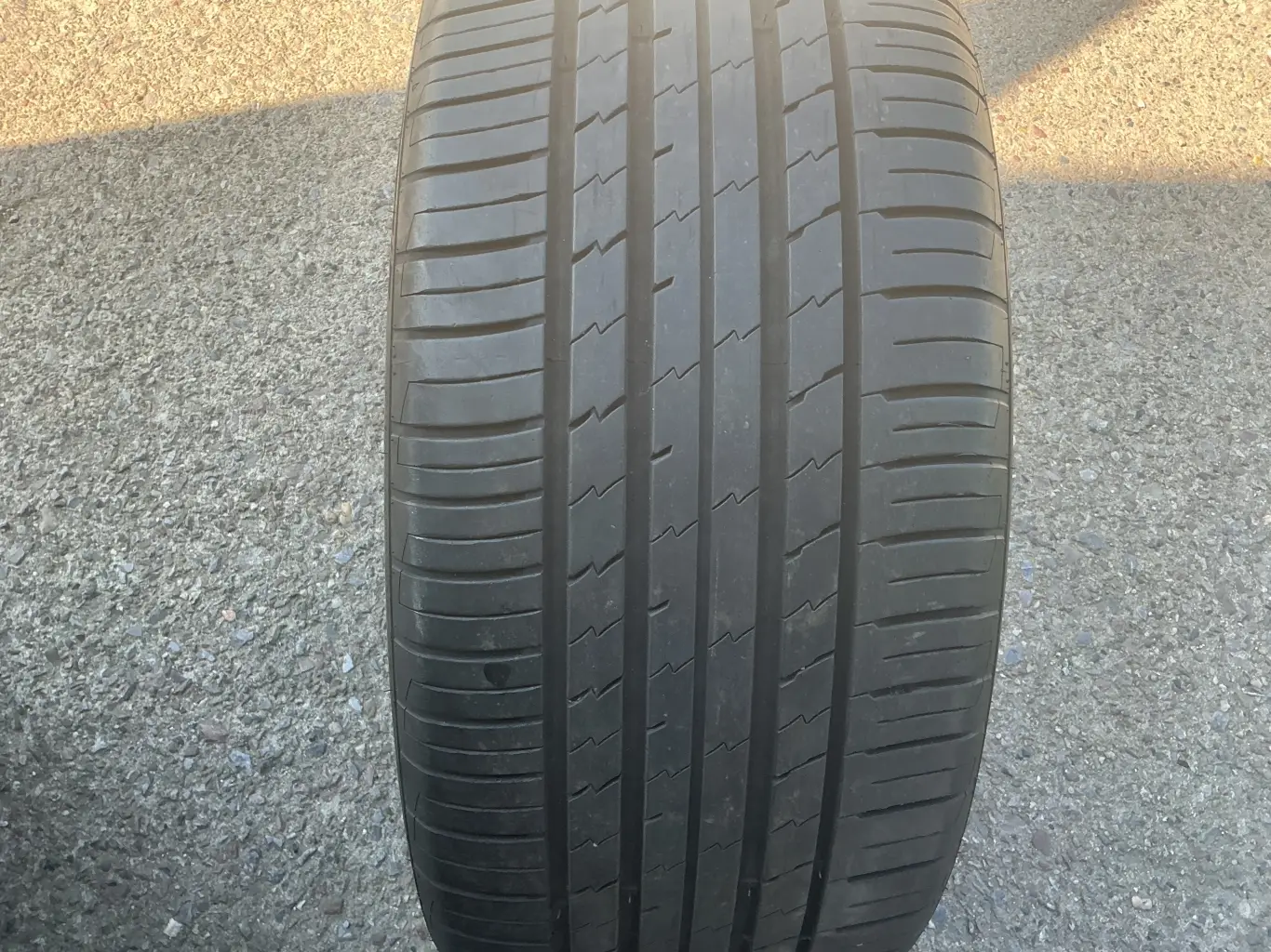 285/40/22  110Y  Rotalla Setule Srace RS01, použitá letní sada