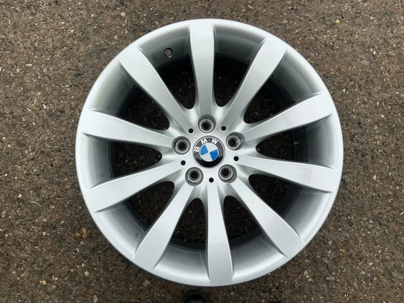 alu kola BMW 19