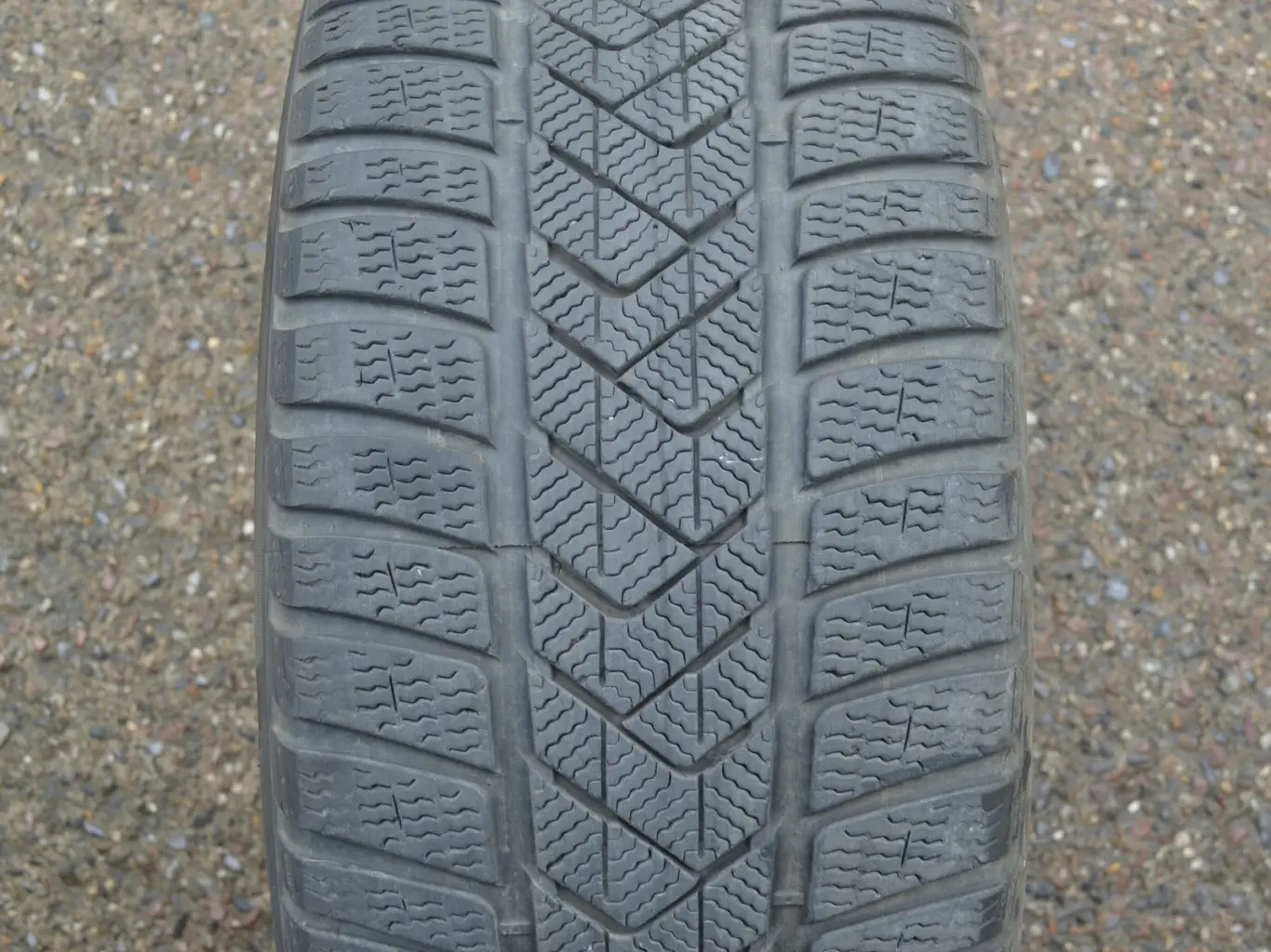 275/45/20  110V  Pirelli Scorpion Winter * RFT, použitý zimní pár