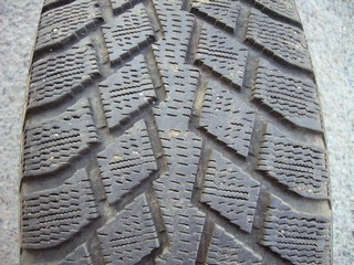 215/60/16 95Q Nokian Hakkapeliitta, použitá zimní sada