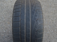 235/40/18 95V XL Pirelli SottoZero Winter 240 serie II, použitý zimní kus