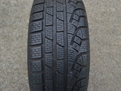 205/60/16  92H  Pirelli SottoZero Winter 210 serie II, použitý zimní kus