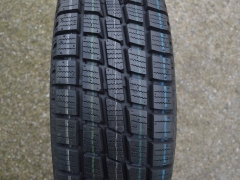 205/75/16C 113/111Q Toyo  H09, zimní