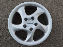 alu kola Porsche 18