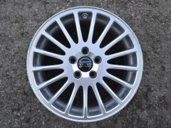 alu kolo Volvo 17