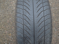 255/50/19 107H XL Goodyear UltraGrip Wrangler RFT, použitý zimní kus