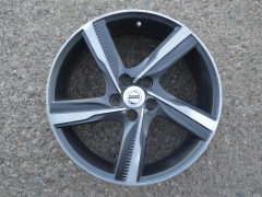 alu kolo Volvo 18