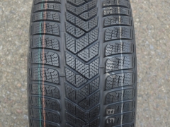 255/40/19 100V XL Pirelli Sottozero 3 R01, zimní