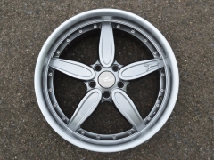 alu kola Wolf 18