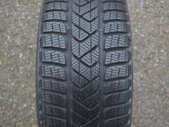 205/40/17  84H  Pirelli SottoZero 3, použitý zimní kus