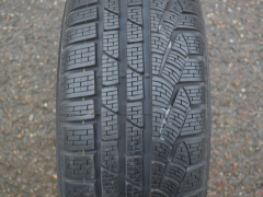 225/50/17  94H  Pirelli SottoZero Winter 210 serie II RFT *, použitý zimní kus