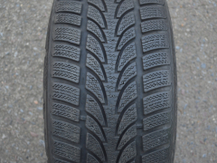 235/35/19  87V  Nokian WR, použitý zimní pár