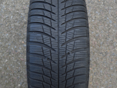 215/60/16 99H XL Bridgestone Blizzak LM001, použitý zimní pár