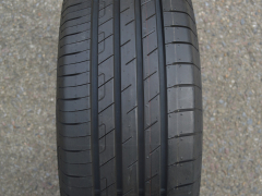 215/60/17 96H Goodyear EfficientGrip Perfomance, letní