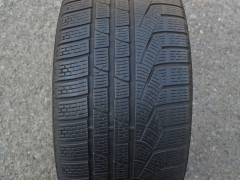 255/35/19 96V XL Pirelli Winter 240 SottoZero serie II, použitý zimní pár 