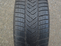 225/45/18 95H XL Pirelli SottoZero 3 * RFT, použitý zimní pár