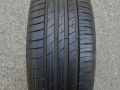 225/55/16 95W Goodyear EfficientGrip Performance, letní
