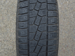 225/70/16 101Q Kumho KW11 Izen Stud, použitý zimní kus
