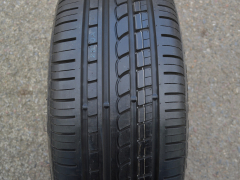235/45/19 95W a 255/40/19 96W Pirelli P-Zero Rosso *, letní