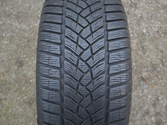 235/45/18 98V XL Goodyear UltraGrip Performance G1, použitá zimní sada