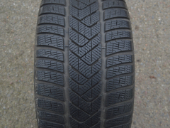 255/40/18 99V XL Pirelli SottoZero 3 * RFT, použitý zimní kus