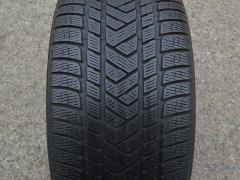 285/45/19 111V XL Pirelli Scorpion Winter * RFT, použitý zimní pár