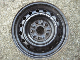plechový disk Toyota 15