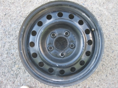 plechový disk Nissan 15
