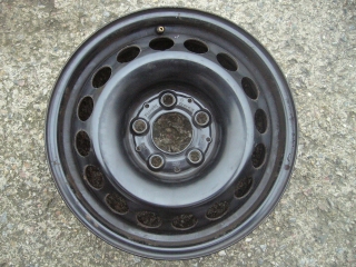 plechový disk Mercedes-Benz 15