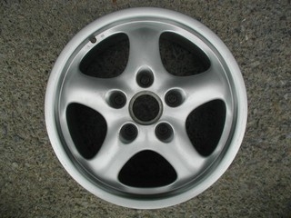 alu kola Porsche 17