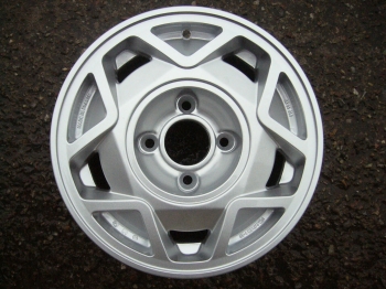 alu kola Peugeot 13