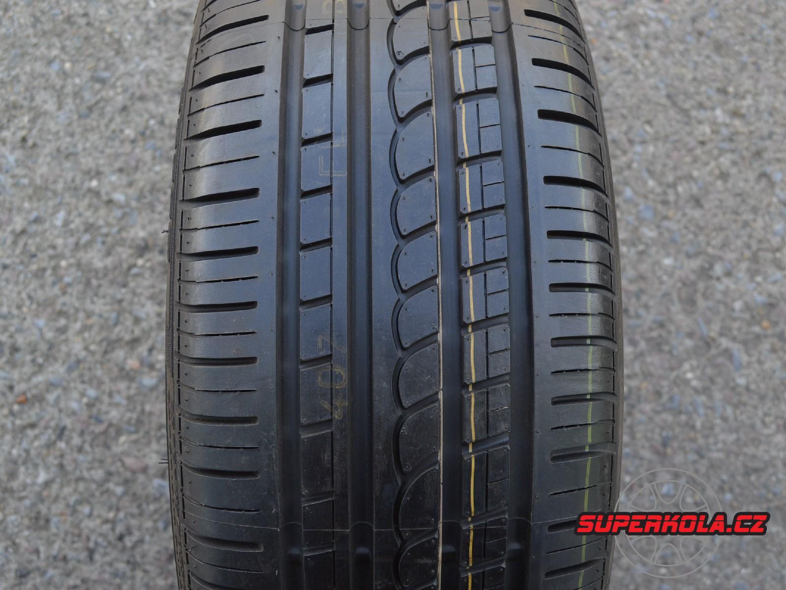 275/40/19 101Y Pirelli PZero Rosso,  letní