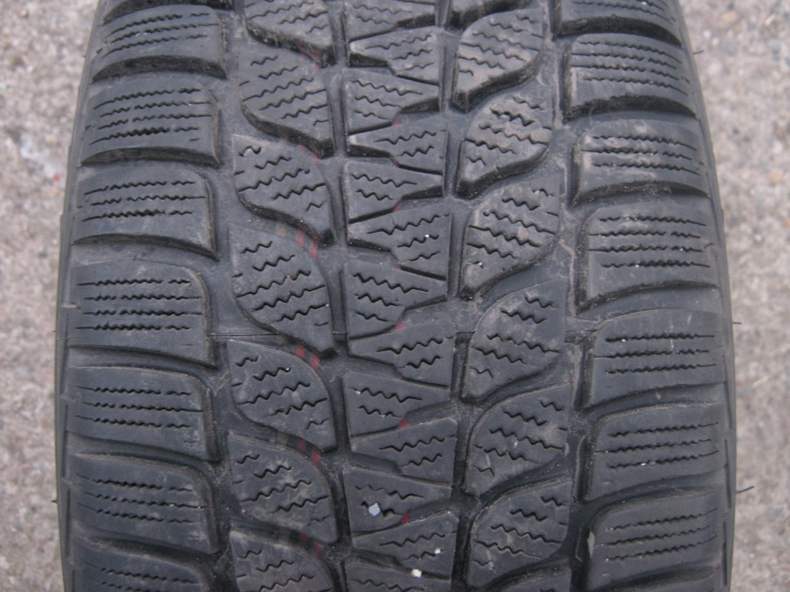205/50/16  87H  Bridgestone  Blizzak LM- 25, použitý zimní pár