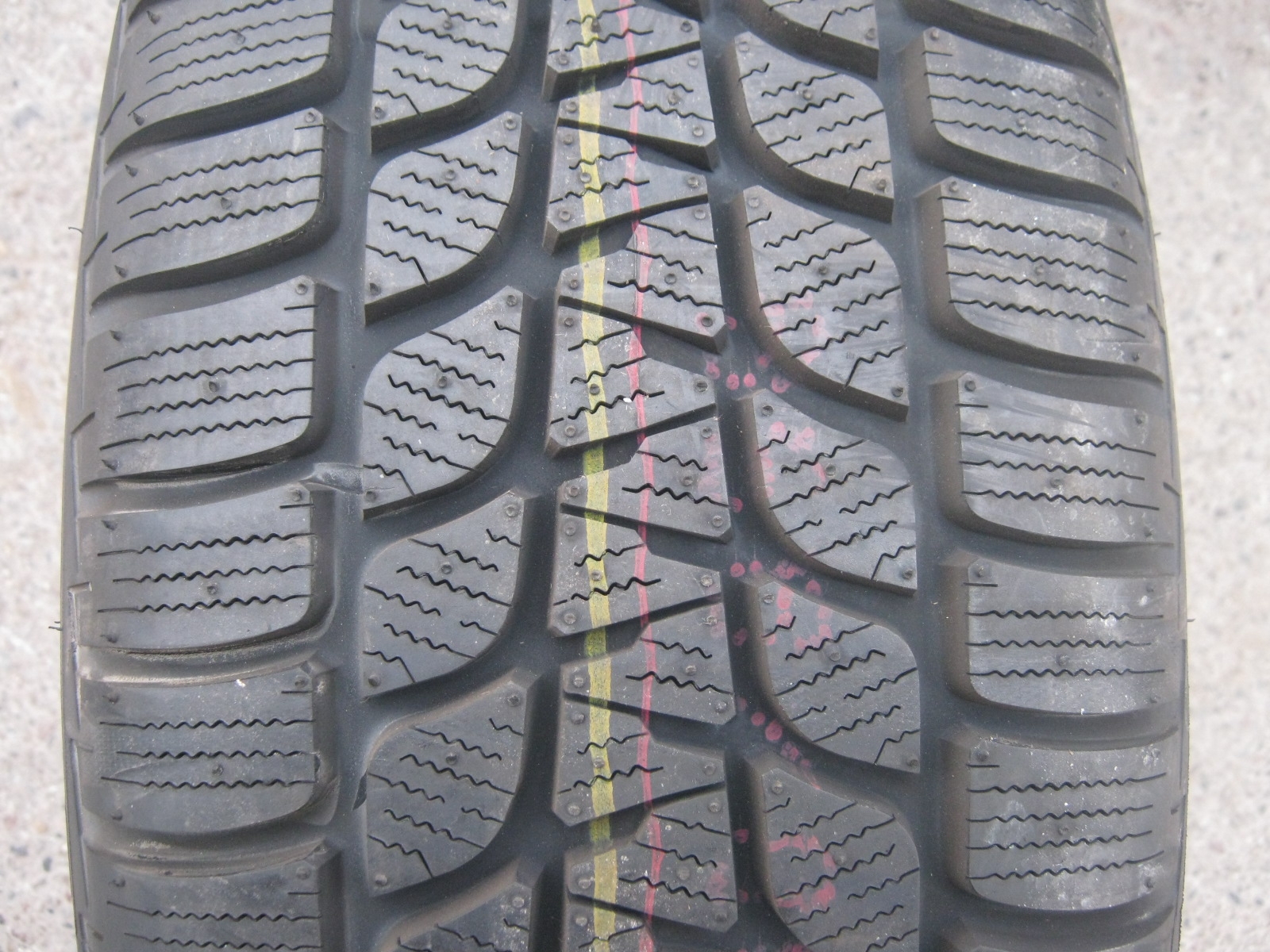 235/65/17 108H XL Bridgestone Blizzak LM-25 4x4, zimní