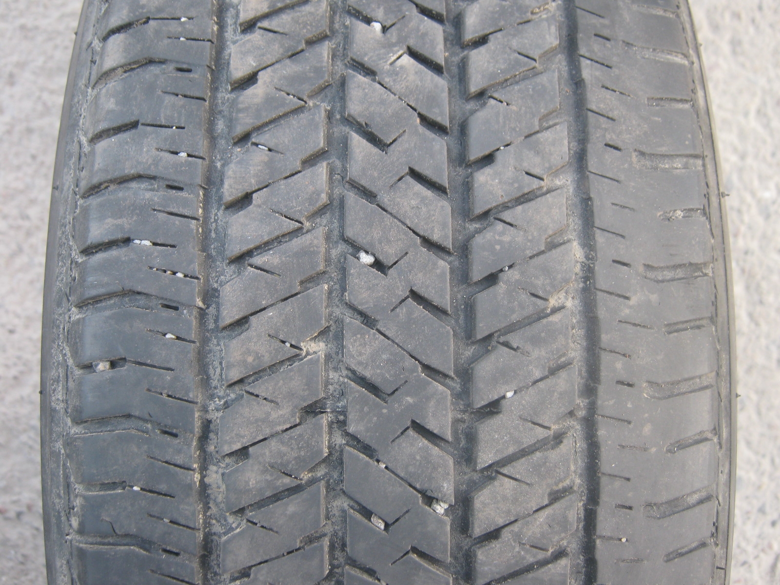 235/70/16 104T Bridgestone Dueler H/T 684 serie II, použitý letní pár