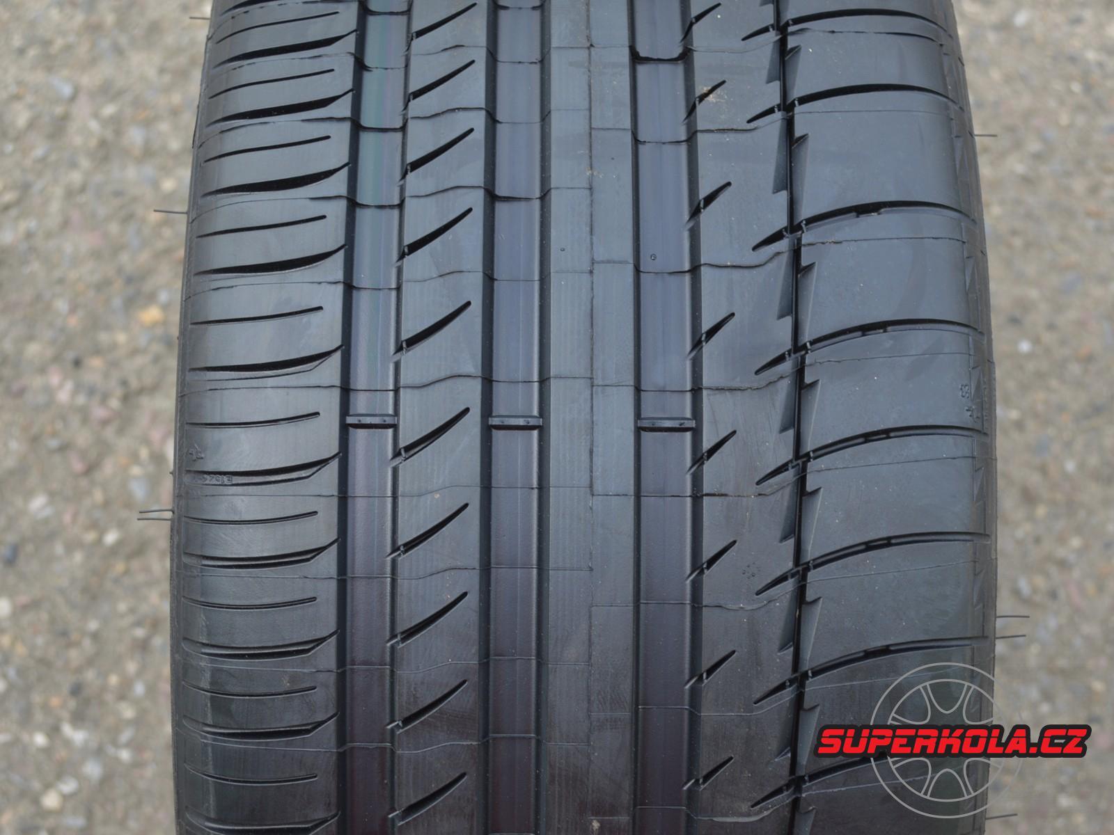 235/40/17 90Y Michelin Pilot Sport PS2, letní