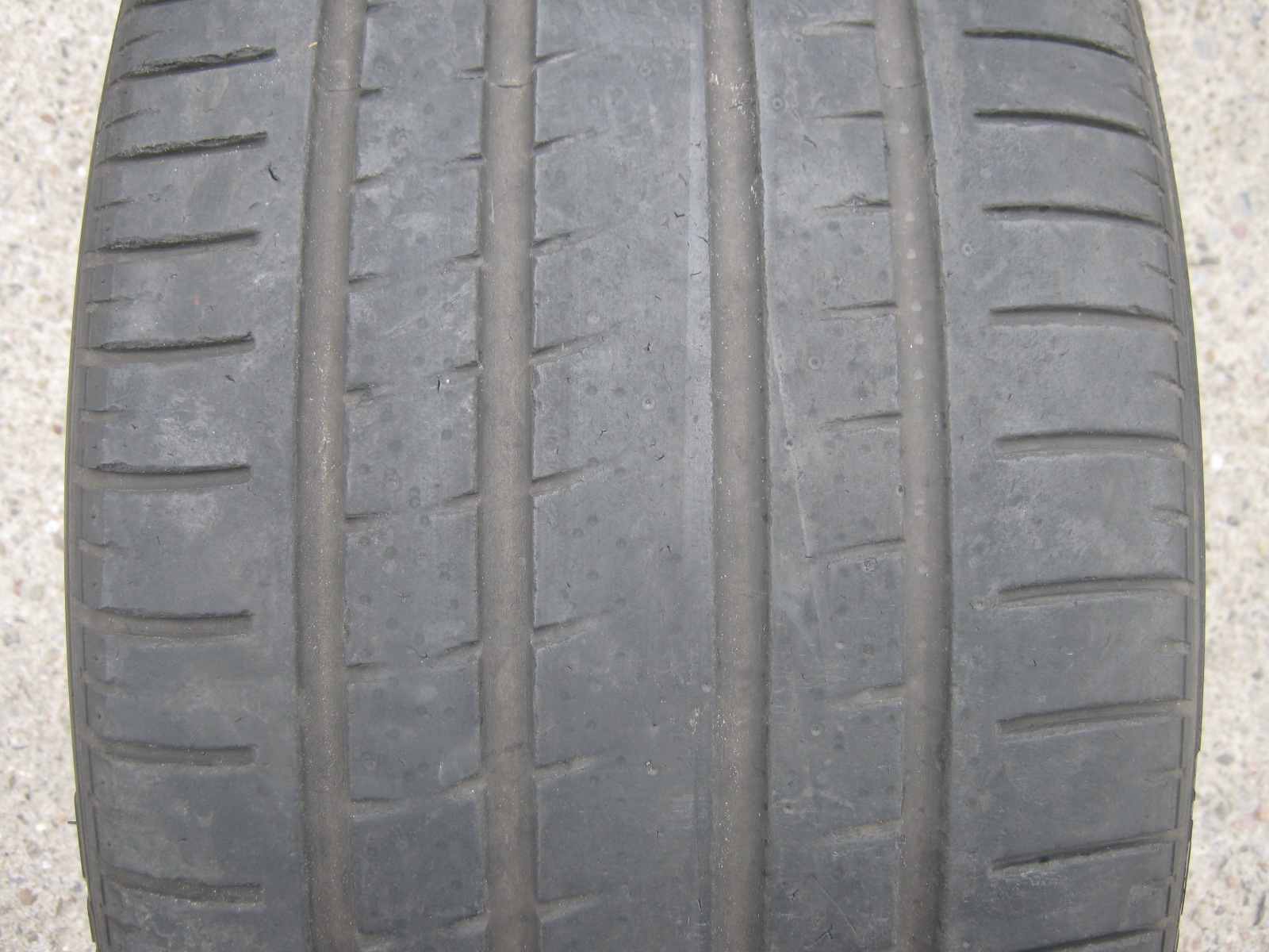 295/35/21 107Y XL Pirelli PZero Rosso, použitý letní pár