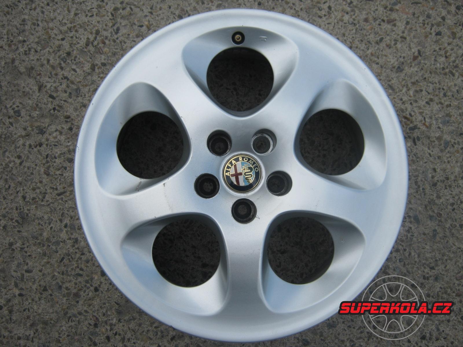 alu kola Alfa Romeo 16
