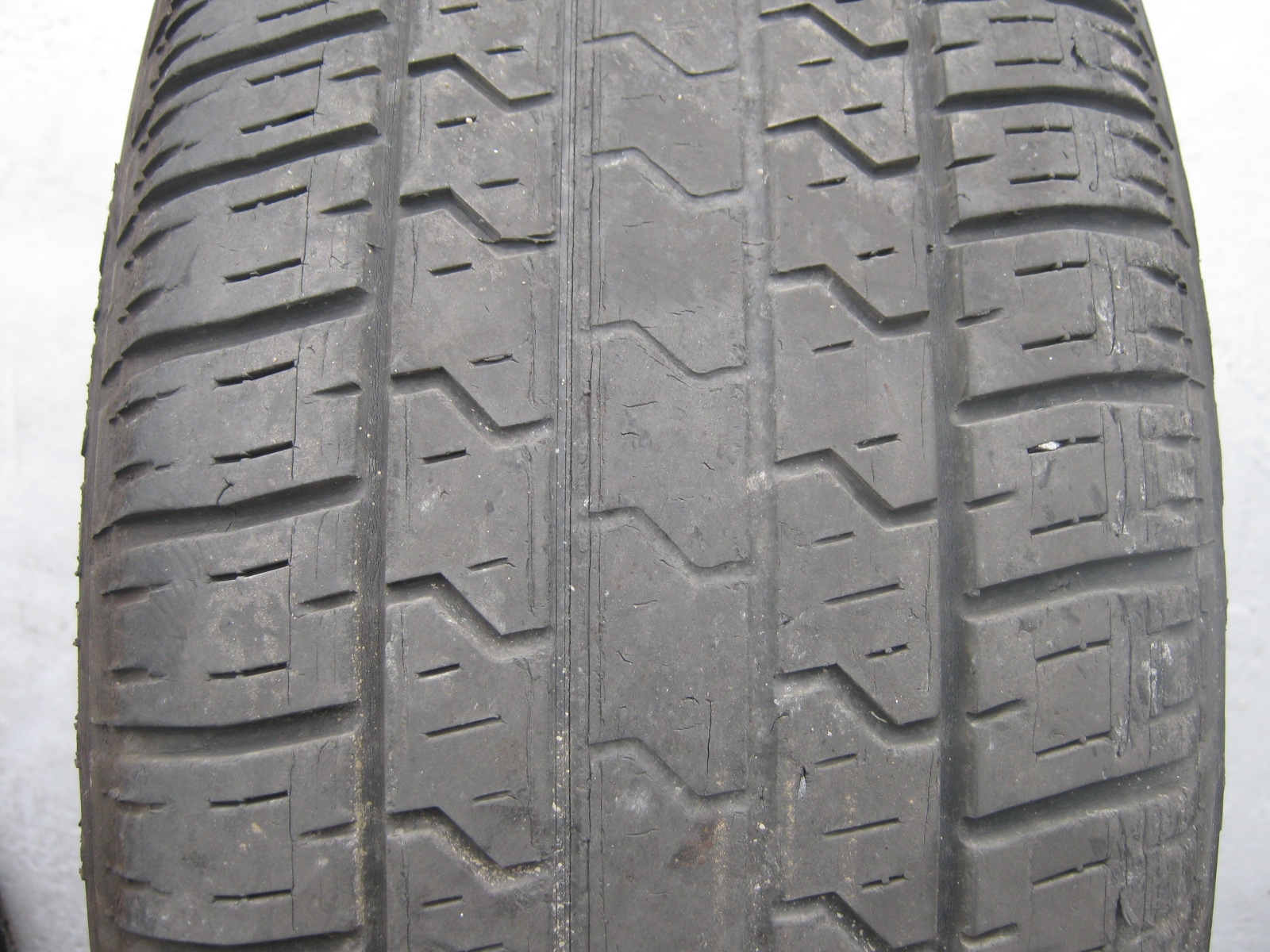 225/65/15 Pirelli P4000 E 99 W použitý, letní, kus, ID25551