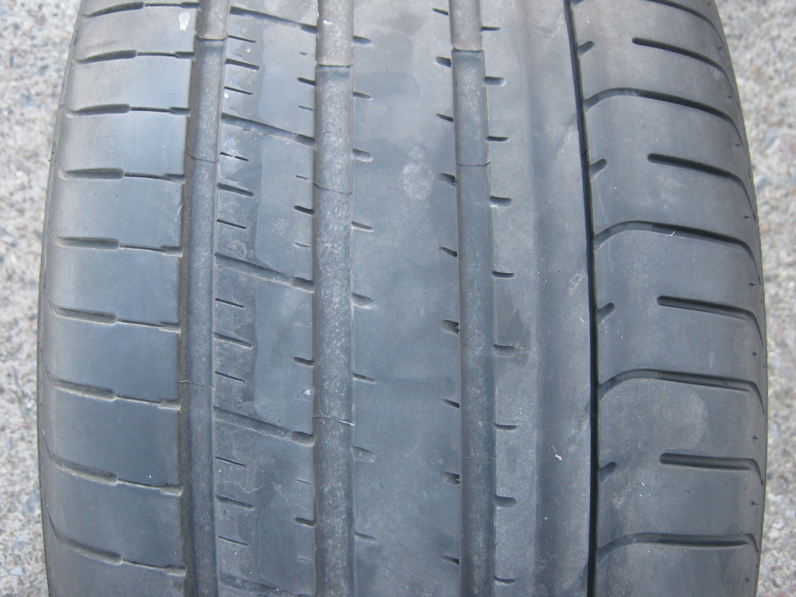 275/30/21 98Y XL Pirelli PZero RFT, použitý letní pár