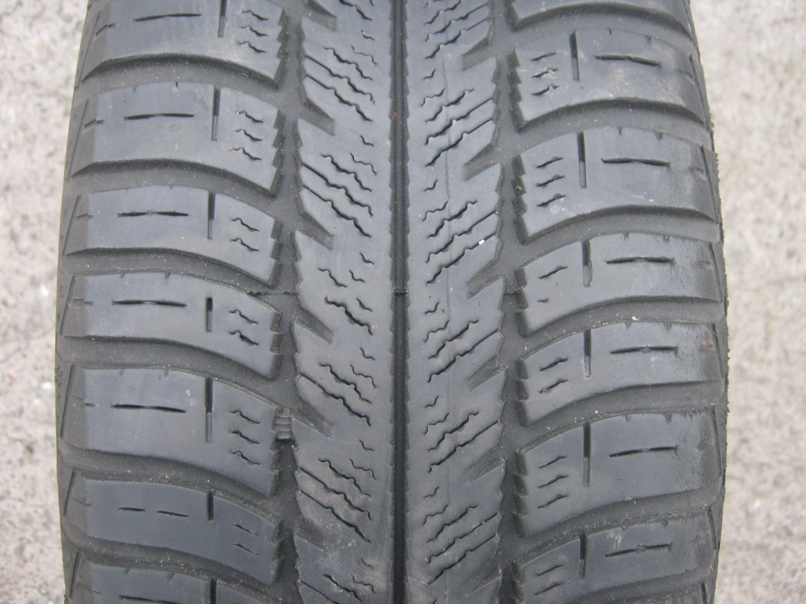 205/60/15 91H Goodyear Eagle Vector, použitá celoroční sada
