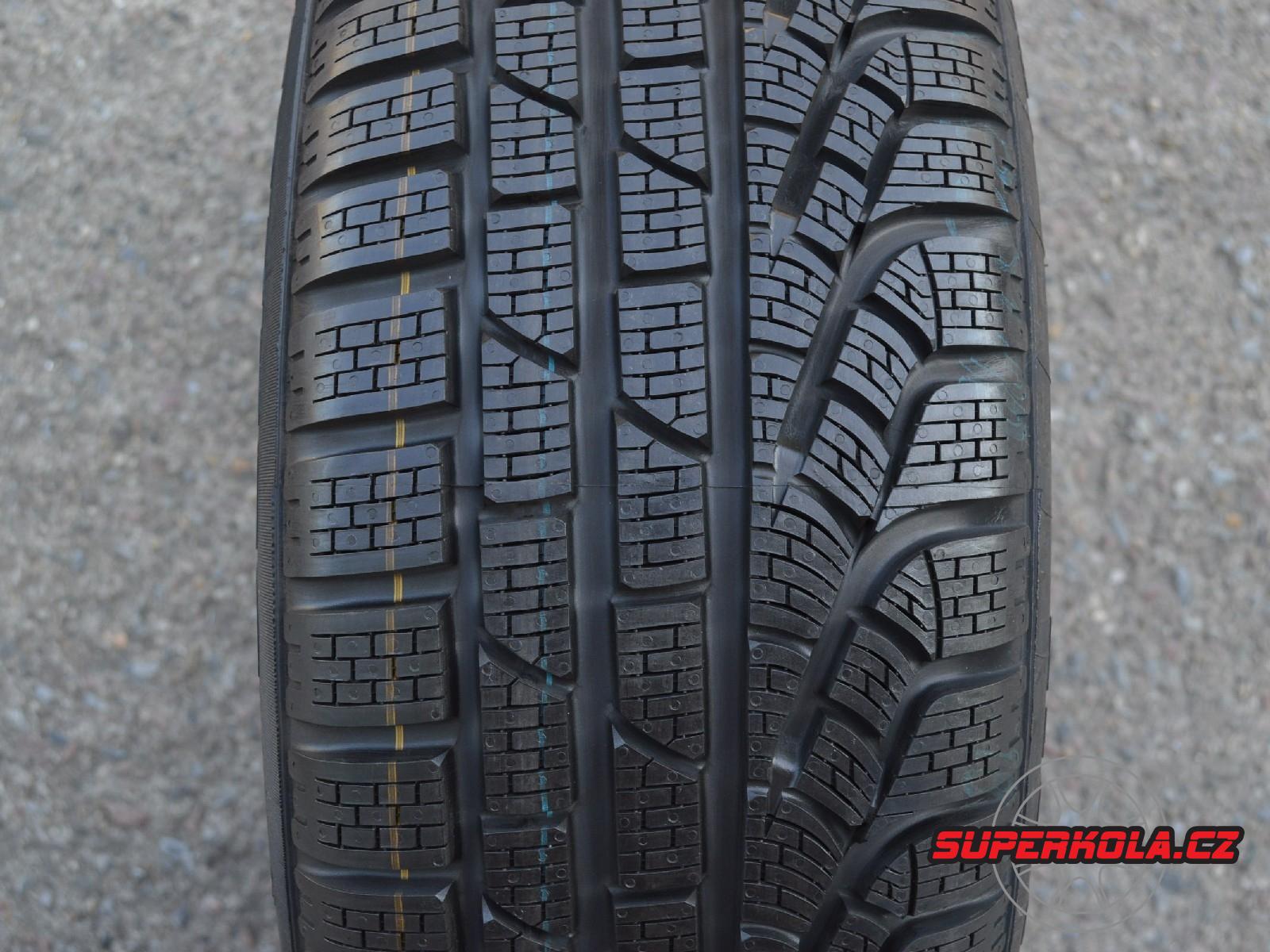 225/45/18 91H Pirelli SottoZero Winter 210 serie II RFT, zimní