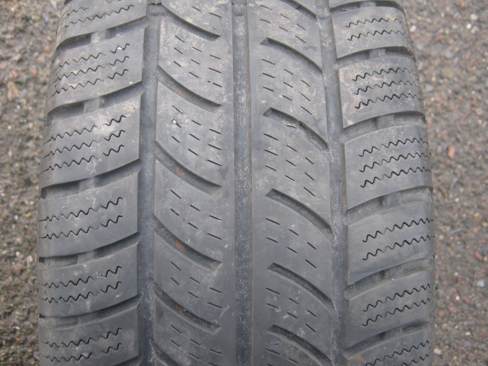 235/65/16C 115/113R Continental VancoWinter 2, použitý zimní pár