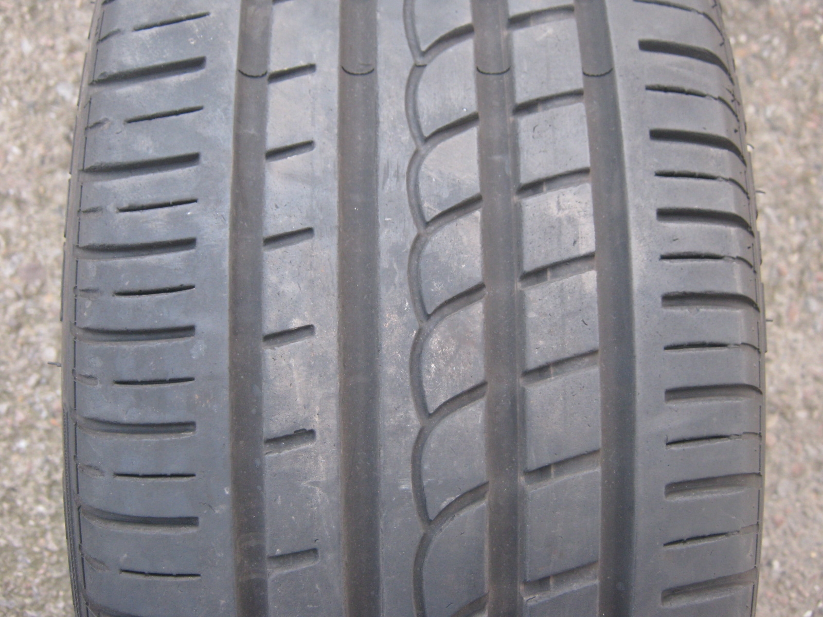 235/45/19 95W Pirelli PZero Rosso, použitý letní kus