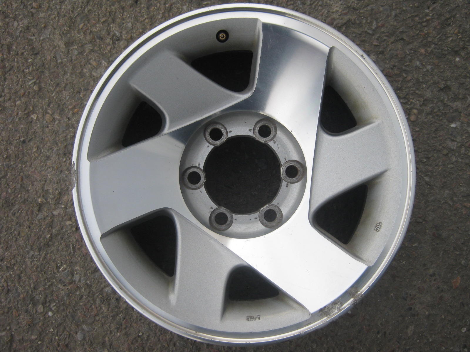 alu kolo Mitsubishi 16