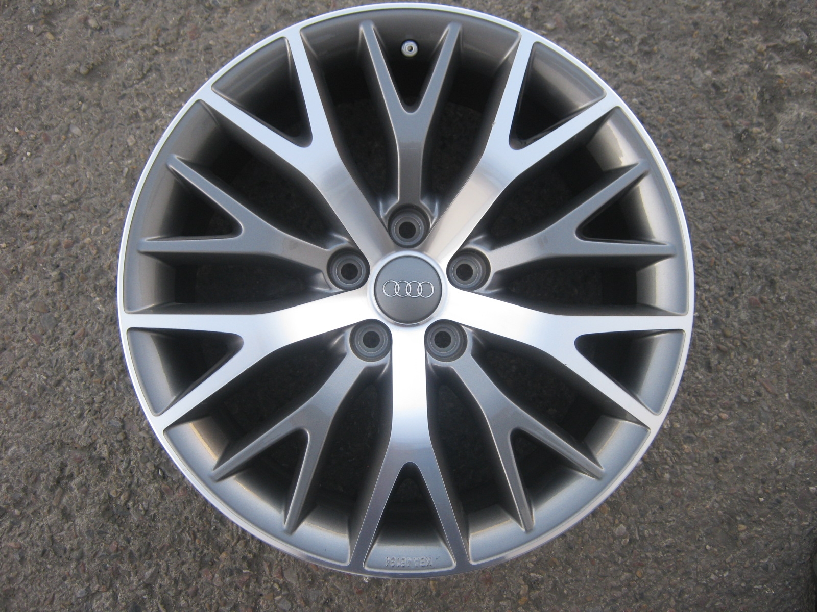 alu kolo Audi 18